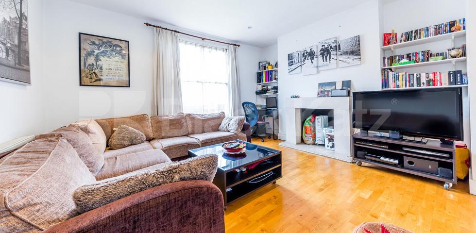Spacious 1 bedroom flat to rent mins away from Regents Park Parkway, Camden